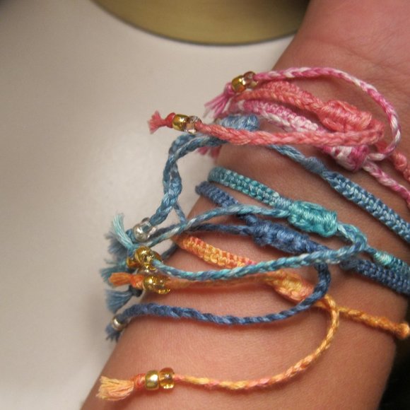 ✨HP✨ Handmade Tie Dye Friendship Bracelet - Picture 2 of 4